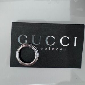 Gucci Silver bezel, only the bezel